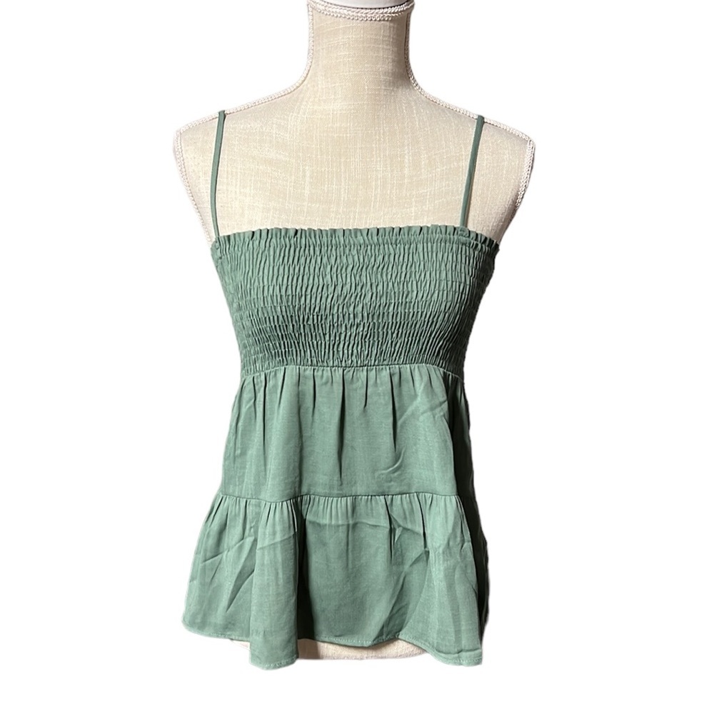 Paper Crane Sleeveless Blouse Shirt Tank Top Green Ruched Ruffles Womens Size S